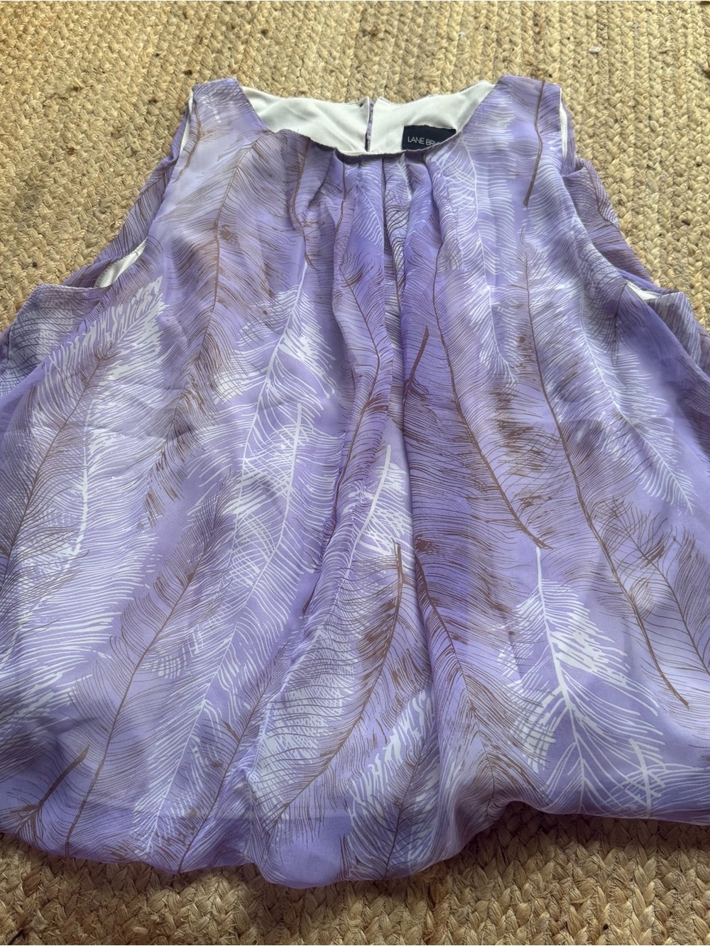 Lane Bryant Lavender Feather-Print Sleeveless Blouse Size 22/24 Plus flowy Silky